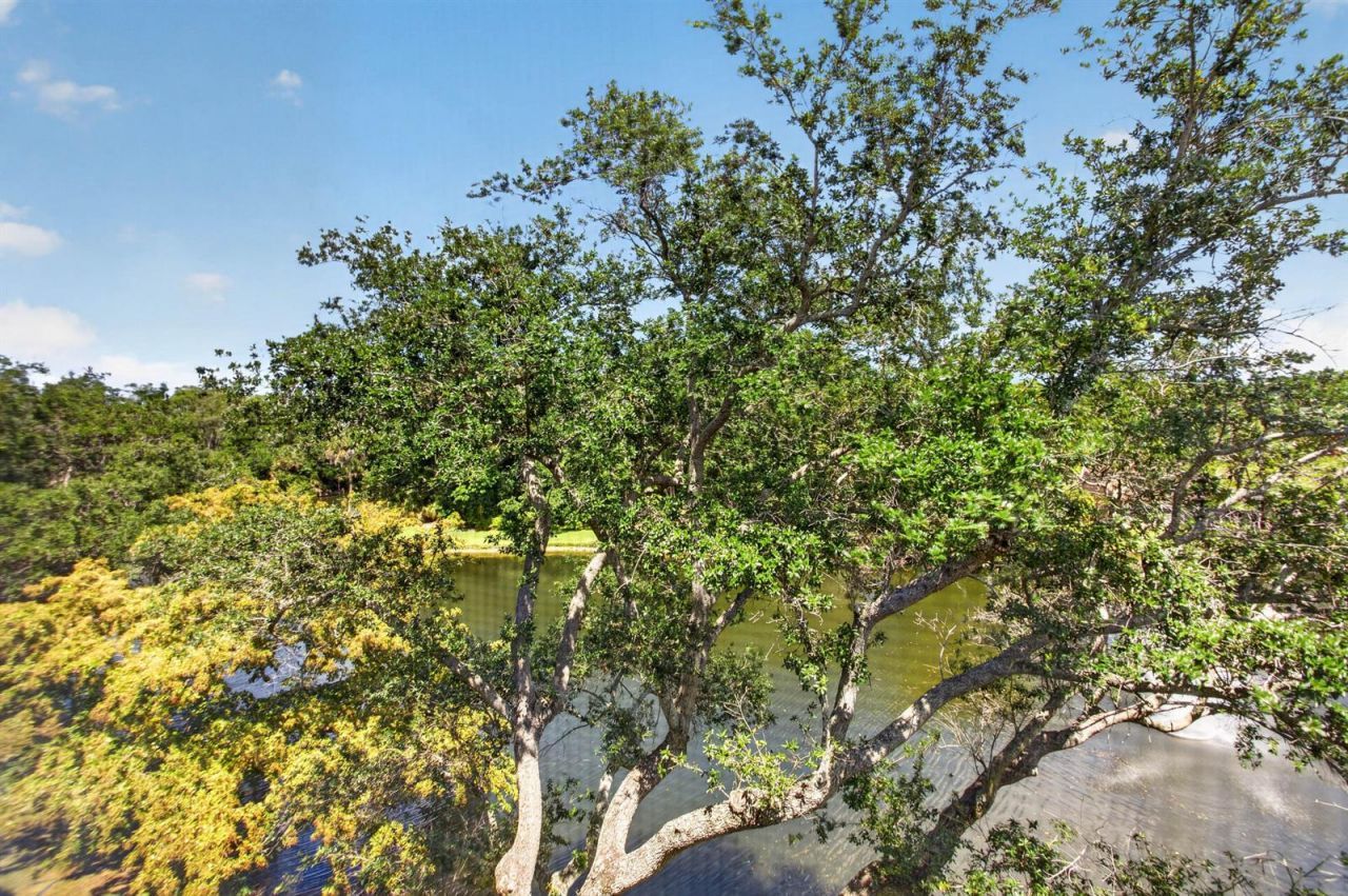 1862 Hammock Boulevard , Unit 416, Coconut Creek, FL 33063 Photo
