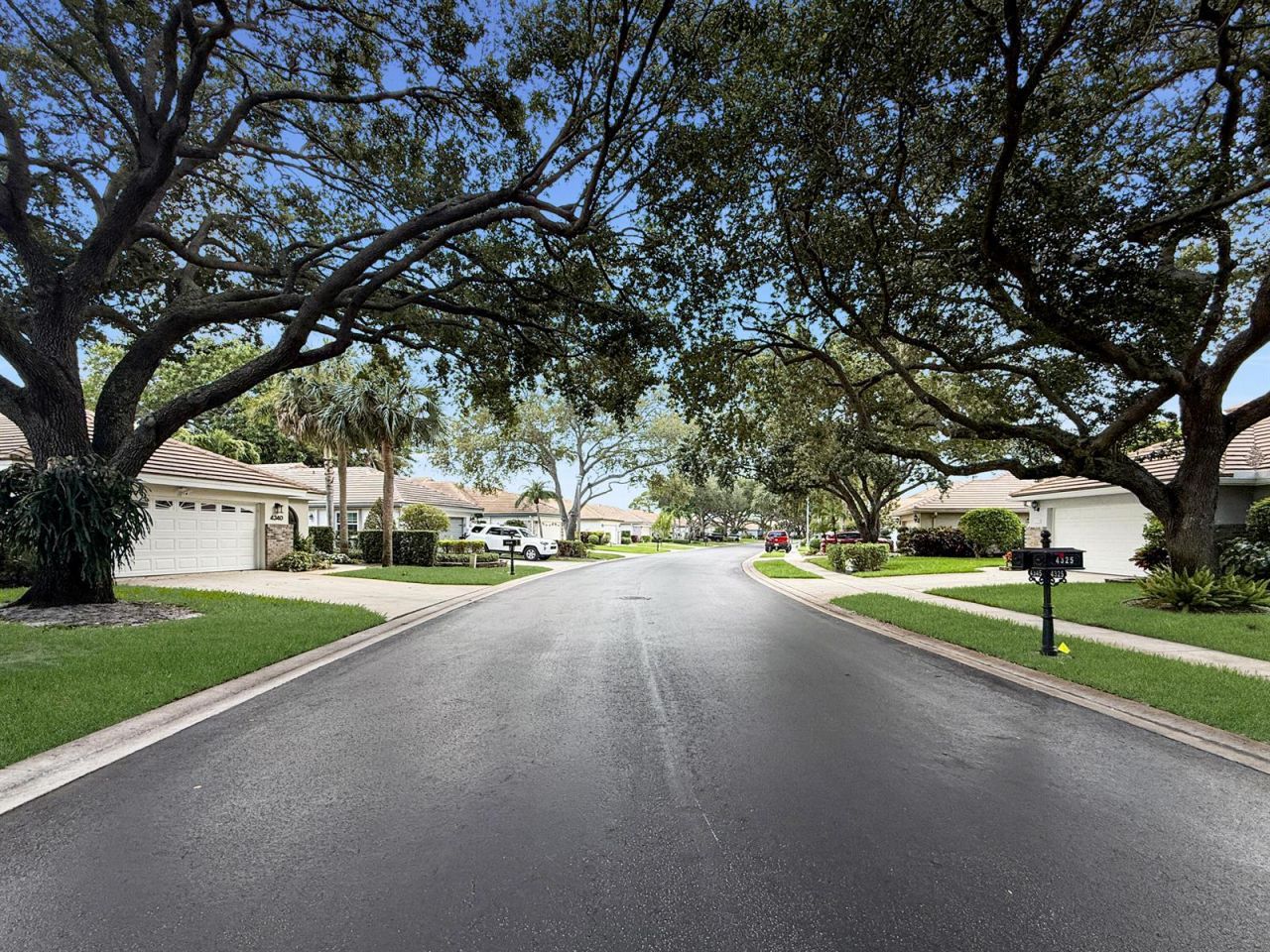 240 Sherwood Forest Drive , Delray Beach, FL 33445 Photo