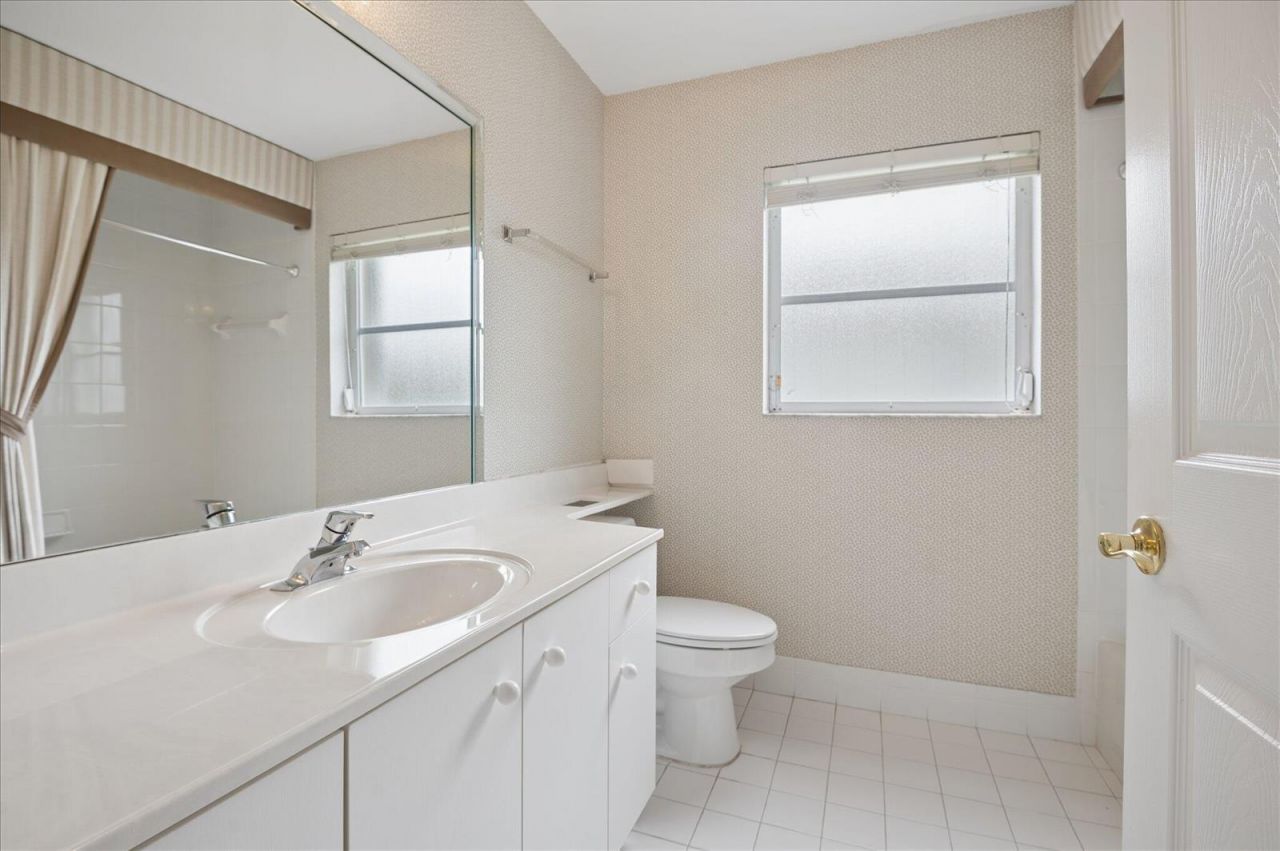10884 Royal Caribbean Circle , Boynton Beach, FL 33437 Photo