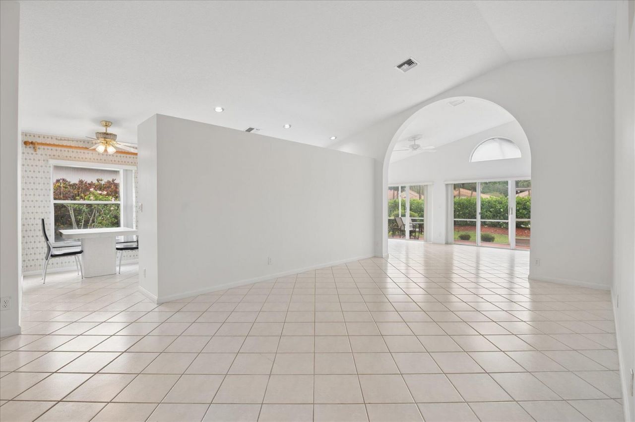 10884 Royal Caribbean Circle , Boynton Beach, FL 33437 Photo