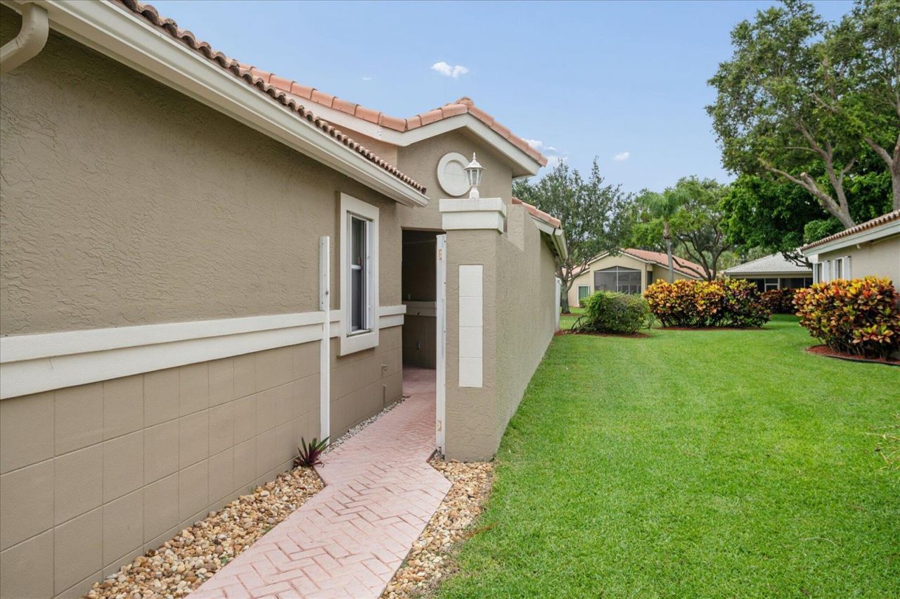 10884 Royal Caribbean Circle , Boynton Beach, FL 33437 Photo