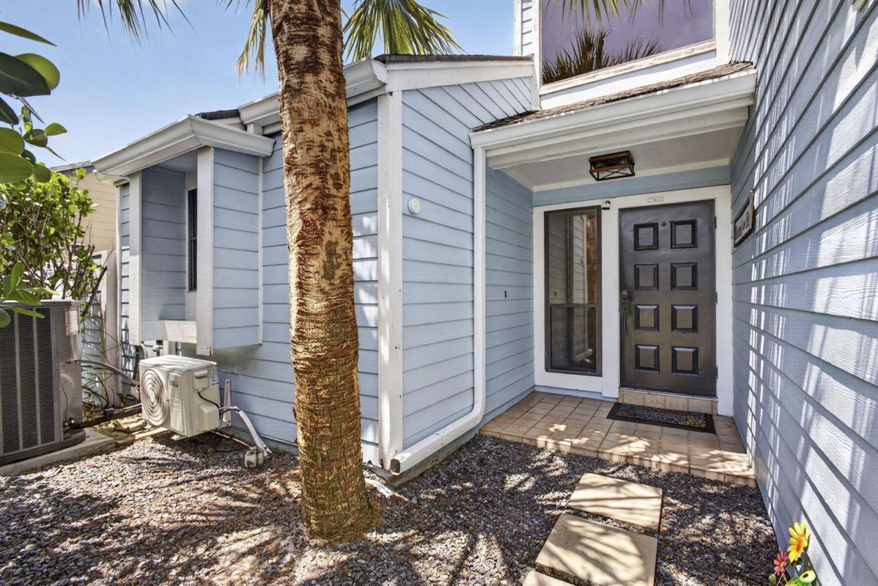 537 Goldenwood Way , Wellington, FL 33414 Photo