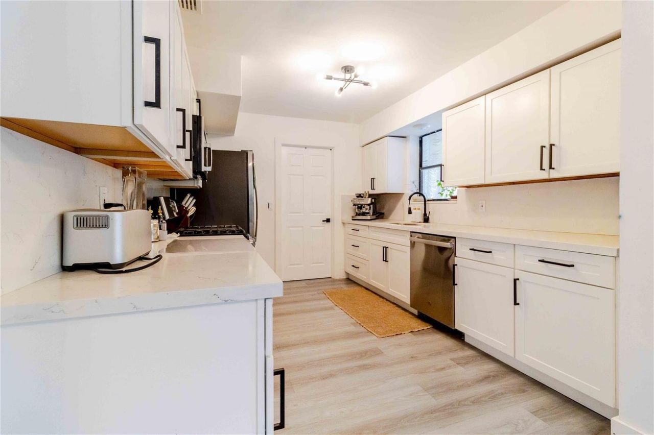 2515 NE 207th Street , Miami, FL 33180 Photo