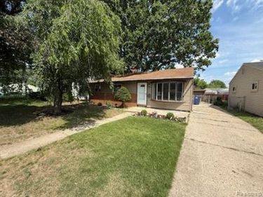 34856 Fairchild Street , Westland, MI 48186