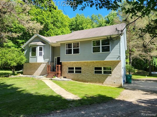 860 N Sashabaw Road, Brandon Twp, MI 48462