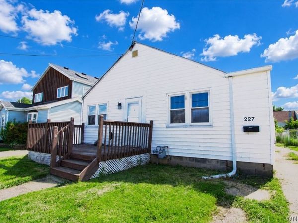 227 Roland Street , Buffalo, NY 14212