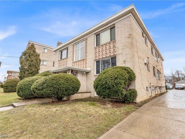 17740 Lake Shore Boulevard , Cleveland, OH 44119
