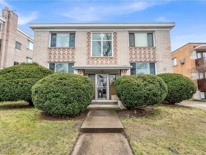 17740 Lake Shore Boulevard , Cleveland, OH 44119 Photo 2
