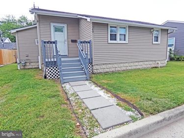340 JACKSON AVENUE , CARNEYS POINT, NJ 08069