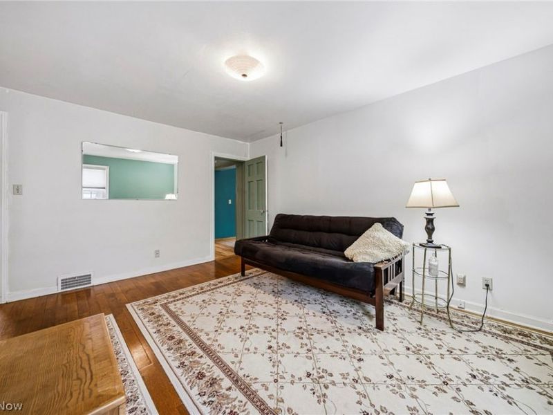 852 Englewood Road , Cleveland Heights, OH 44121 Photo 11