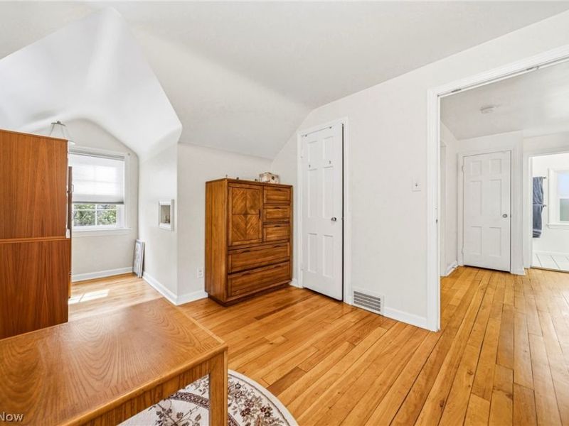 852 Englewood Road , Cleveland Heights, OH 44121 Photo 15