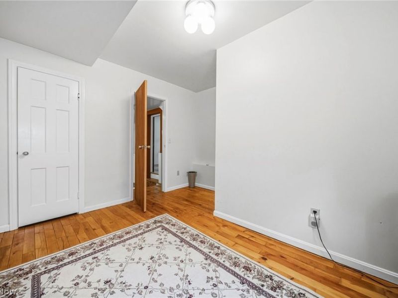 852 Englewood Road , Cleveland Heights, OH 44121 Photo 19
