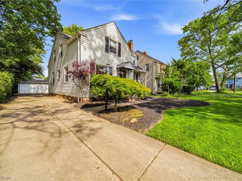 852 Englewood Road , Cleveland Heights, OH 44121 Photo 2