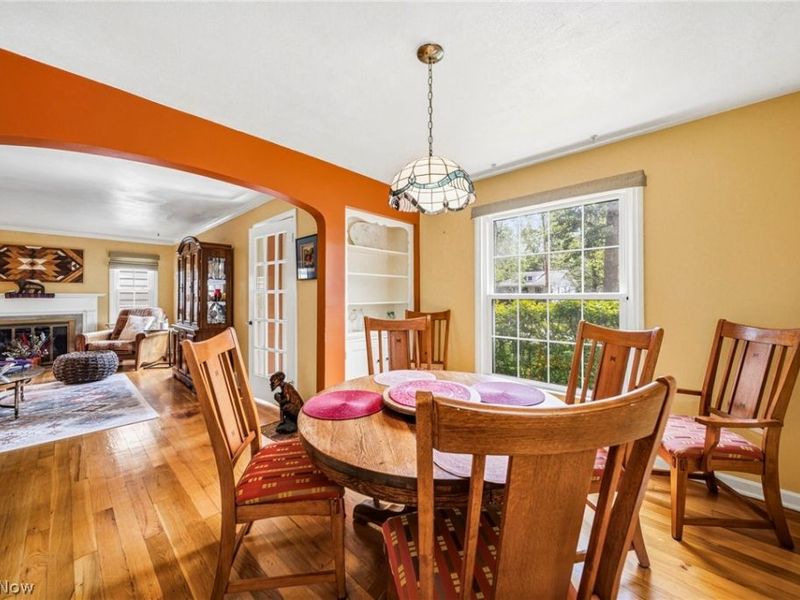 852 Englewood Road , Cleveland Heights, OH 44121 Photo 6