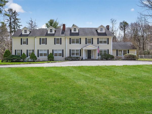 1862 Muttontown Road, Syosset, NY 11791