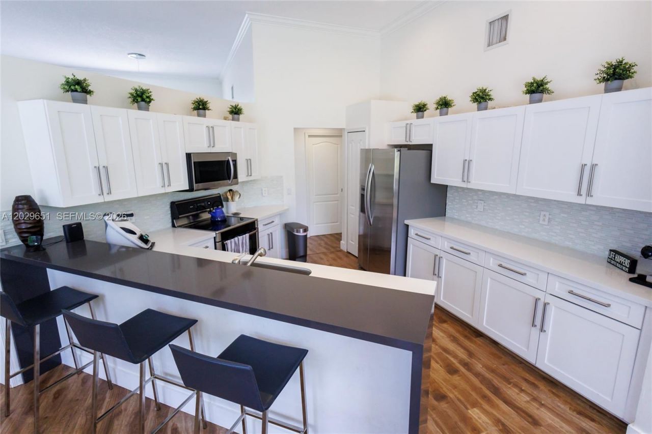 280 Landings Blvd, Unit 280, Weston, FL 33327 Photo