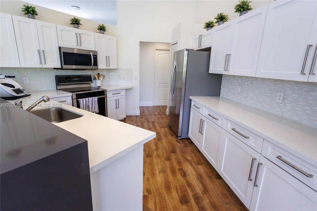 280 Landings Blvd, Unit 280, Weston, FL 33327 Photo