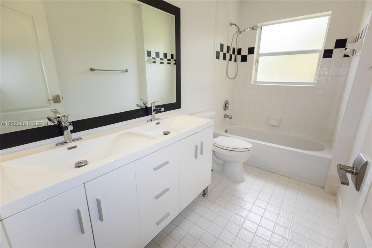 280 Landings Blvd, Unit 280, Weston, FL 33327 Photo