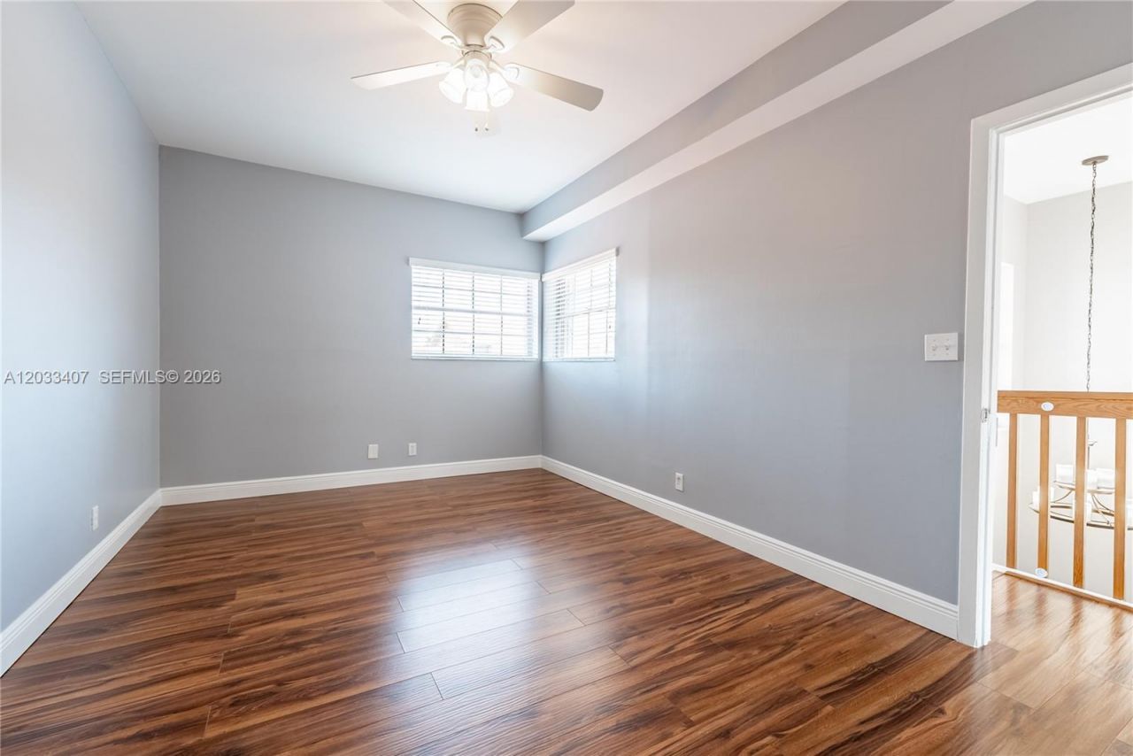 19160 NW 82nd Cir Ct , Unit 31L, Hialeah, FL 33015 Photo
