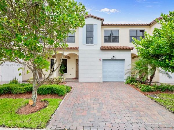 20930 NW 1st St , Pembroke Pines, FL 33029