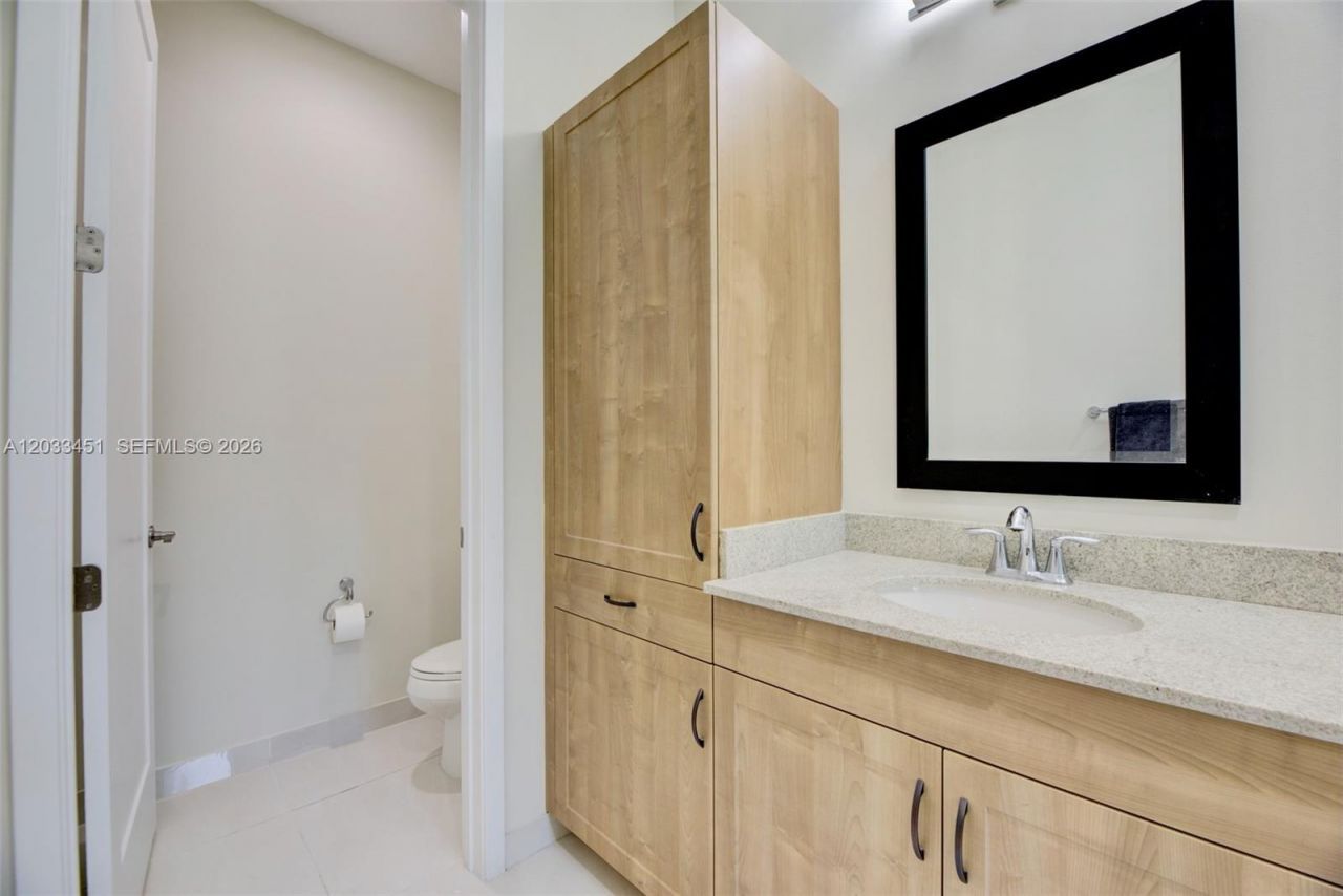 20930 NW 1st St , Pembroke Pines, FL 33029 Photo