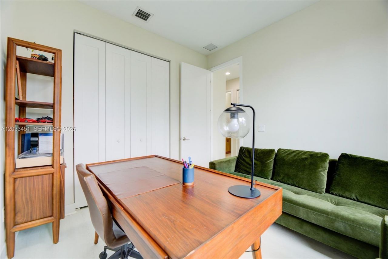 20930 NW 1st St , Pembroke Pines, FL 33029 Photo