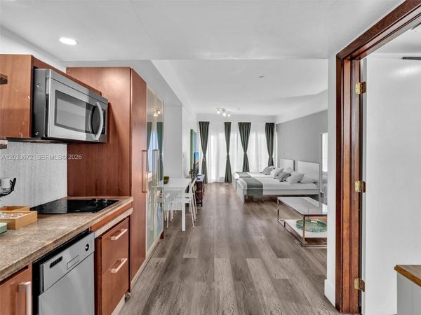 1052 Ocean Dr , Unit C203, Miami Beach, FL 33139