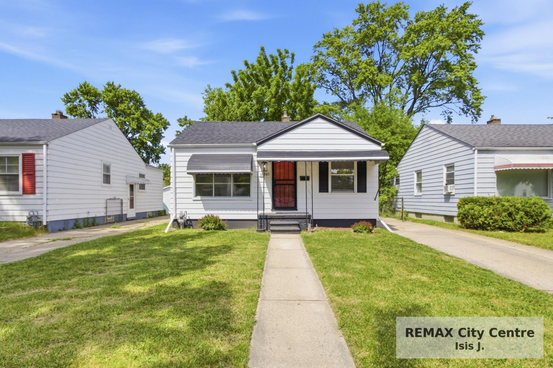 18985 Woodland Street, Harper Woods, MI 48225 Main Photo