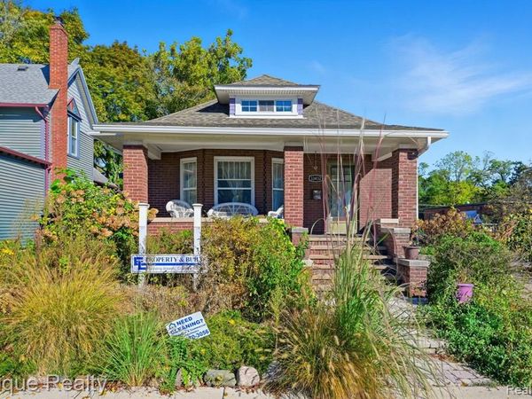 33432 Oakland Street , Farmington, MI 48335