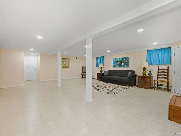 3292 Murdock Avenue , Oceanside, NY 11572