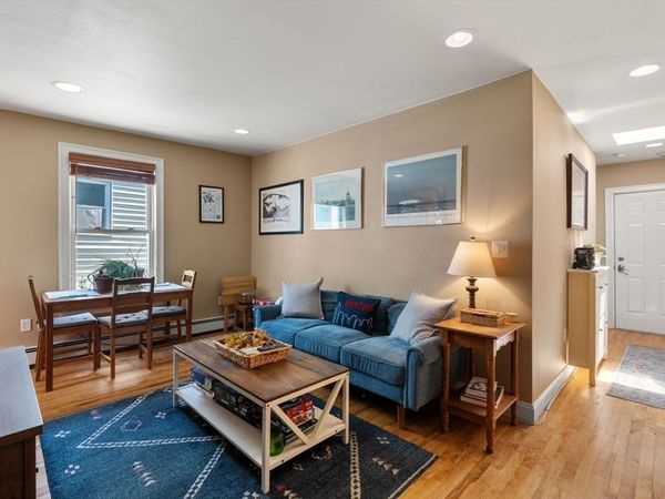 295 River St, Unit 3R, Cambridge, MA 02139