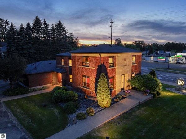 1104 Mitchell Street S, Cadillac, MI 49601