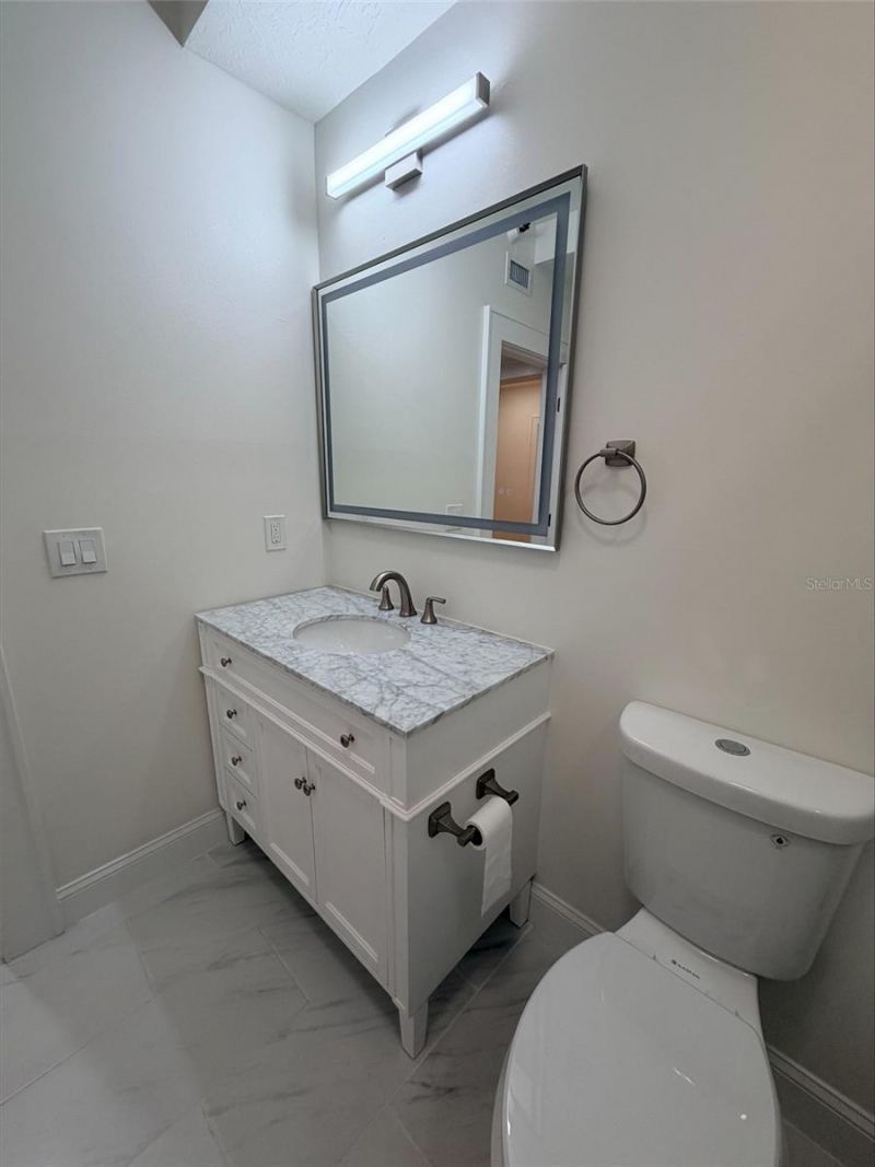 1221 N Palm Avenue , Unit 204, Sarasota, FL 34236 Photo