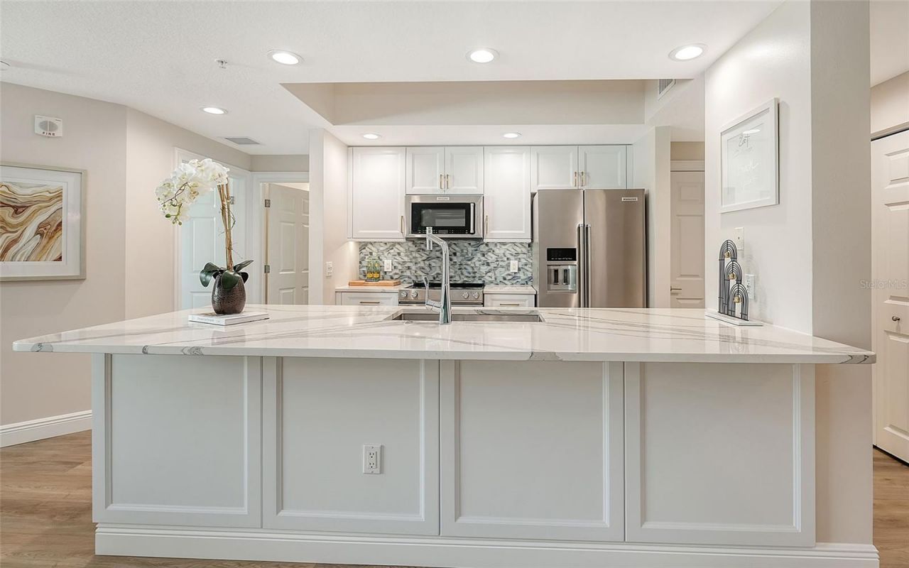 800 N Tamiami Trail , Unit 312, Sarasota, FL 34236 Photo