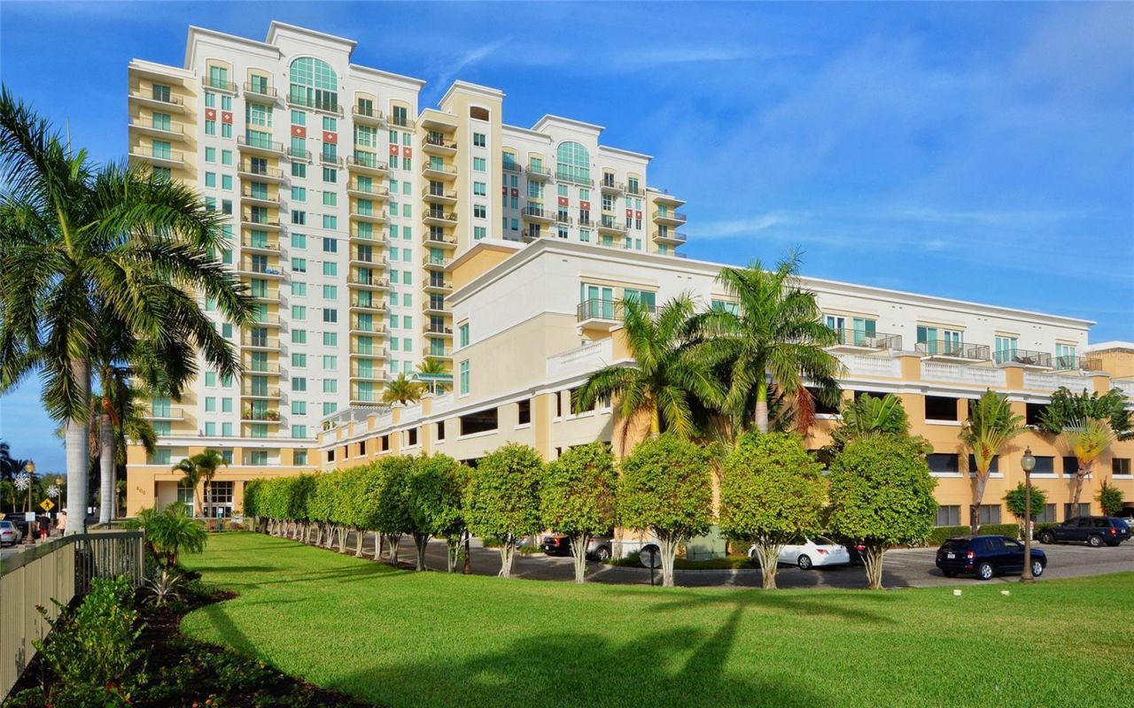 800 N Tamiami Trail , Unit 312, Sarasota, FL 34236 Photo