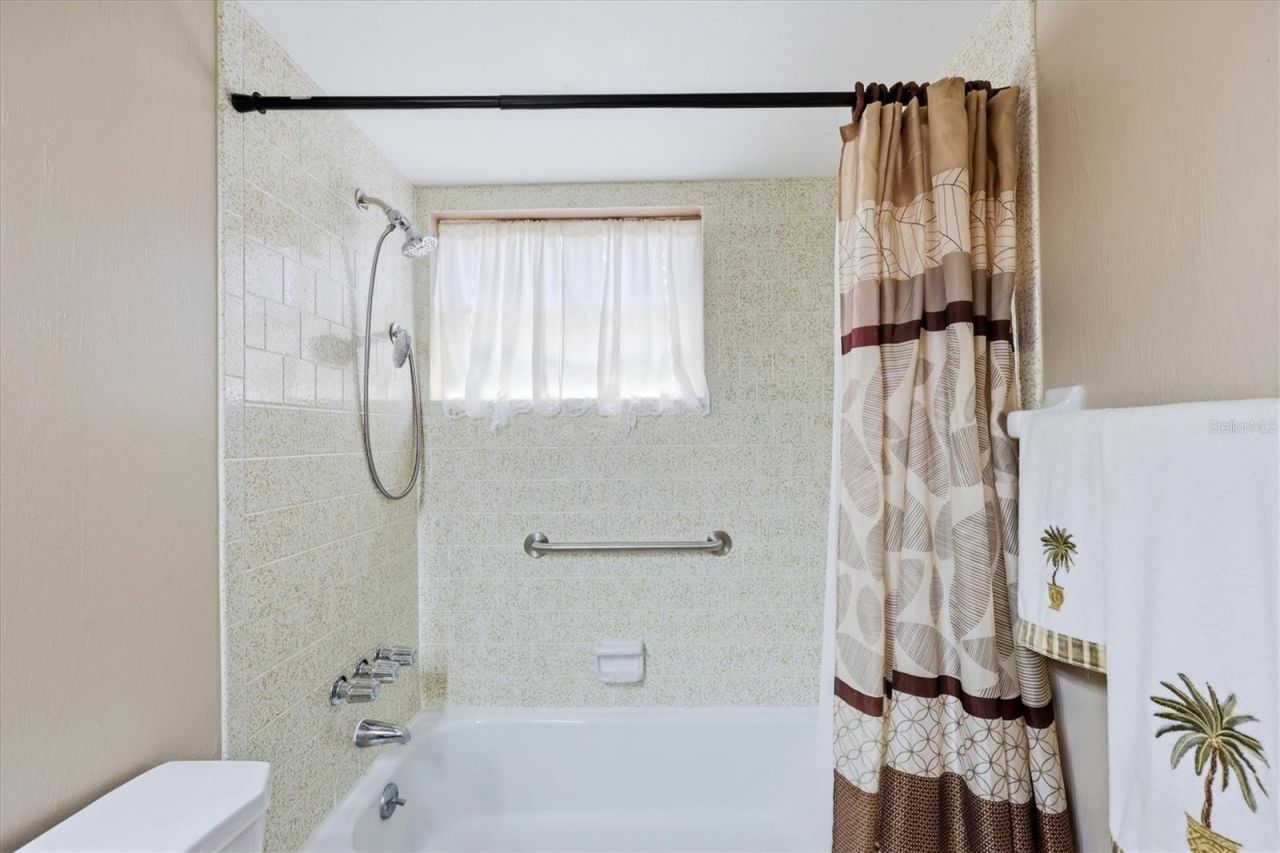 2809 Swifton Drive, Unit 4, Sarasota, FL 34231 Photo