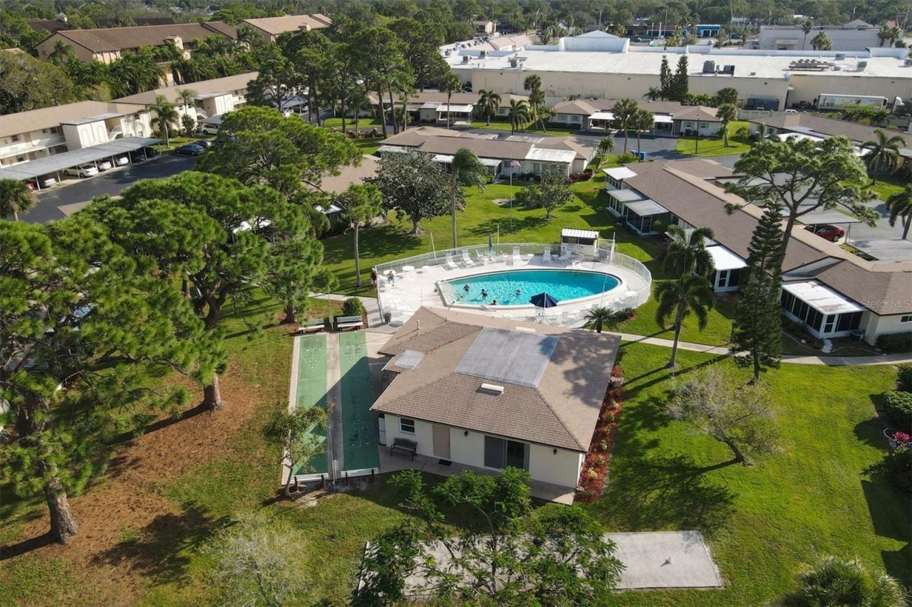 2809 Swifton Drive, Unit 4, Sarasota, FL 34231 Photo