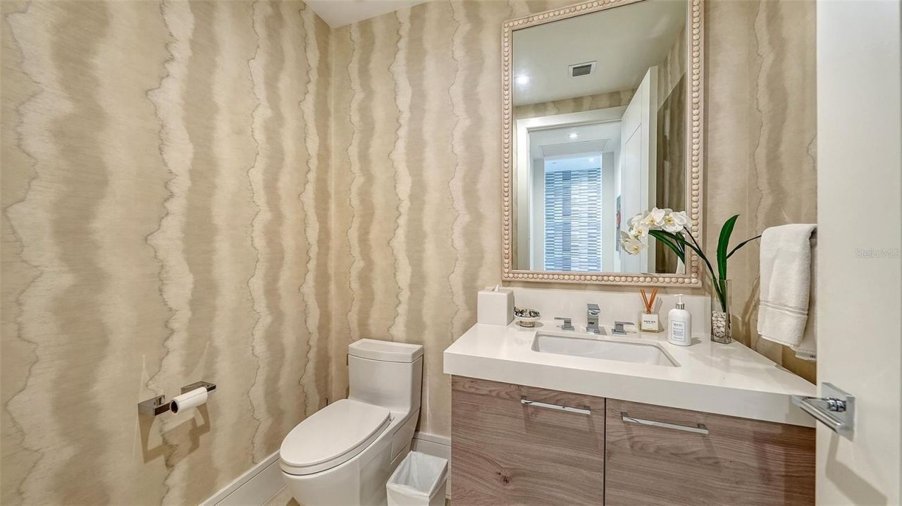 401 Quay , Unit 1004, Sarasota, FL 34236 Photo