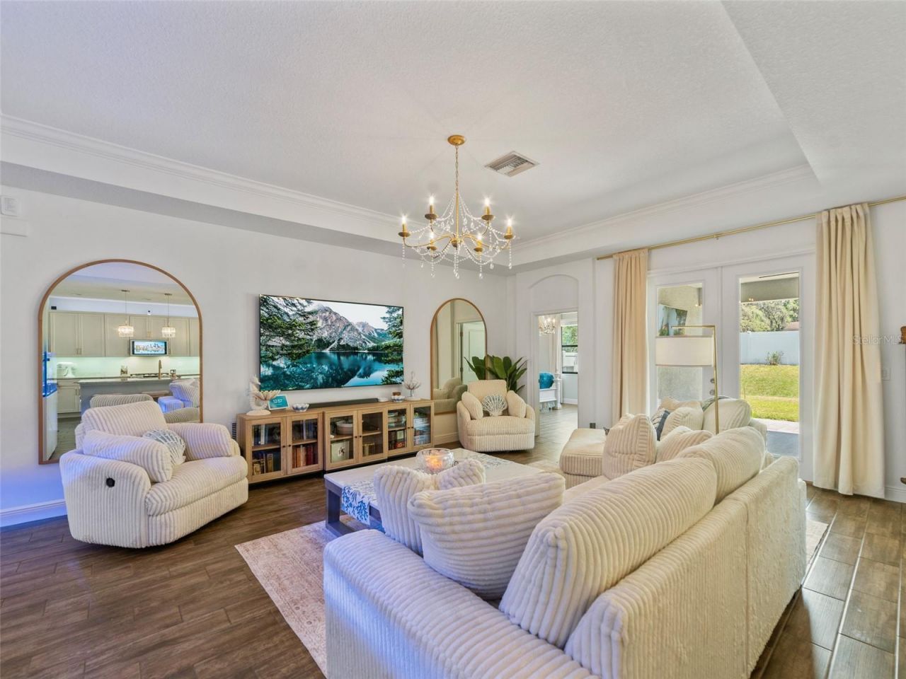 1220 Florablu Drive, Seffner, FL 33584 Photo