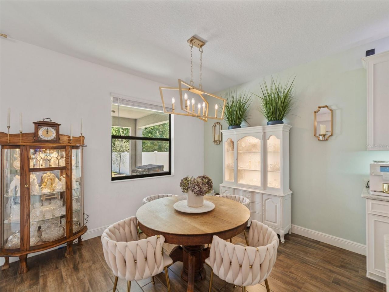 1220 Florablu Drive, Seffner, FL 33584 Photo