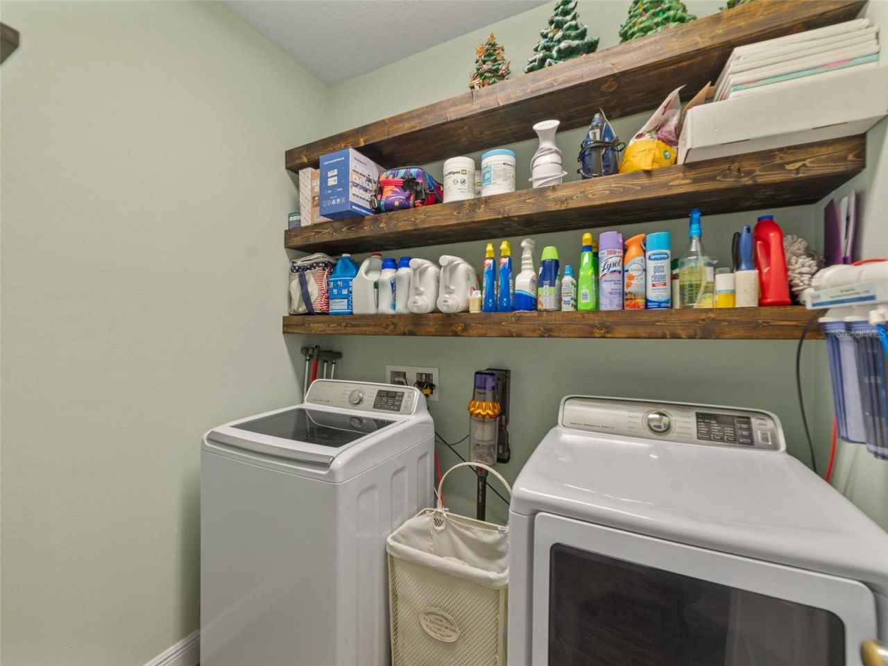 1220 Florablu Drive, Seffner, FL 33584 Photo