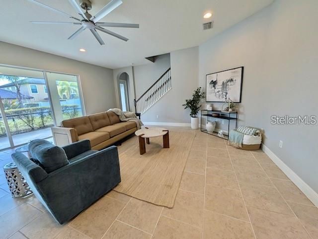 10915 Charmwood Drive , Riverview, FL 33569 Photo