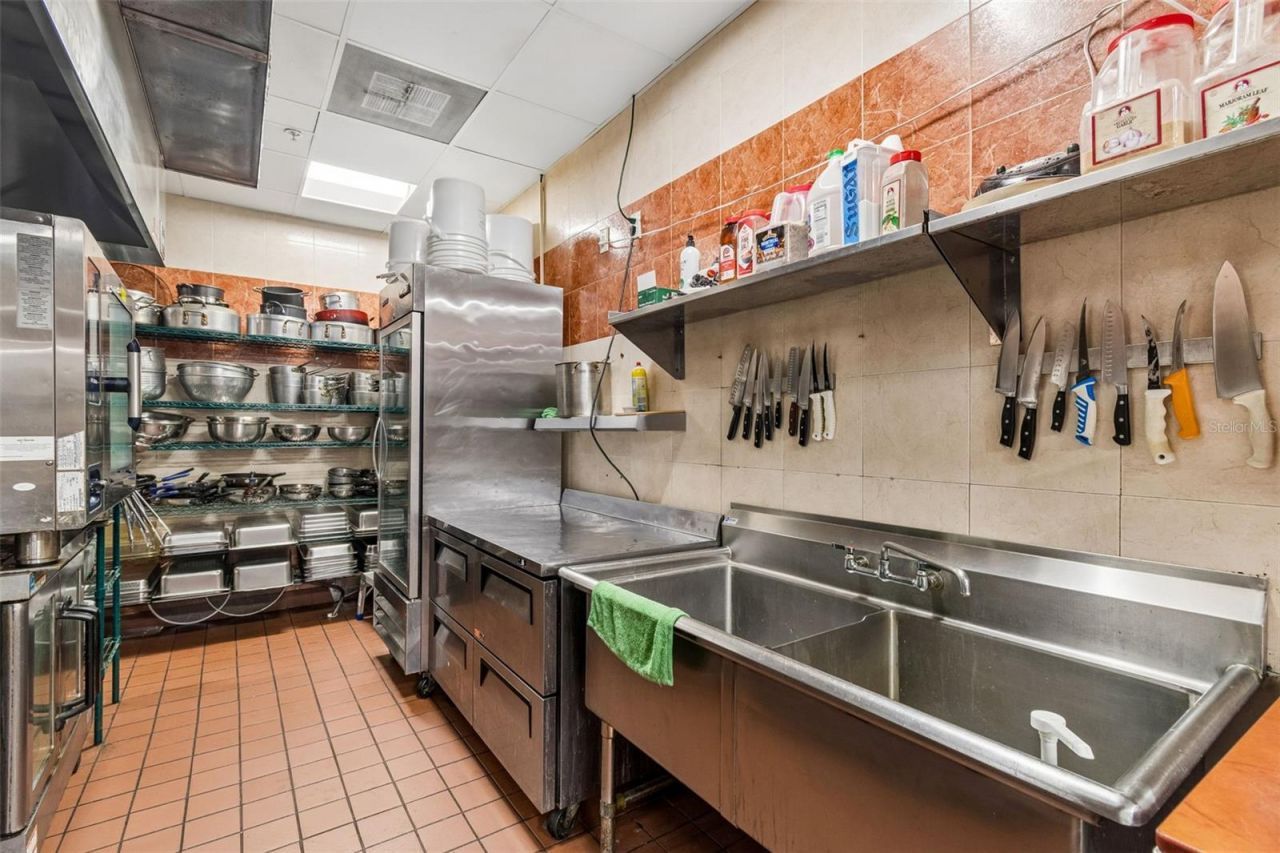 3007 Commercial Way , Spring Hill, FL 34606 Photo