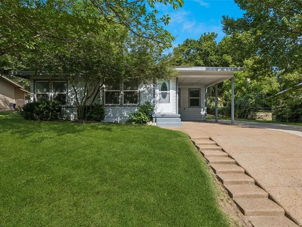 1220 S Lamar Street, Weatherford, TX 76086