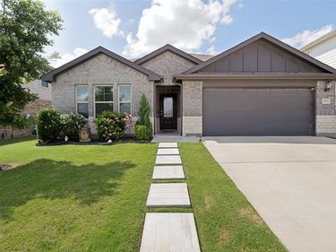 2504 Awensa Drive, Fort Worth, TX 76179