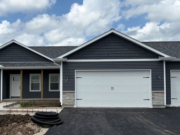 525 W Dimon Street, Rochelle, IL 61068
