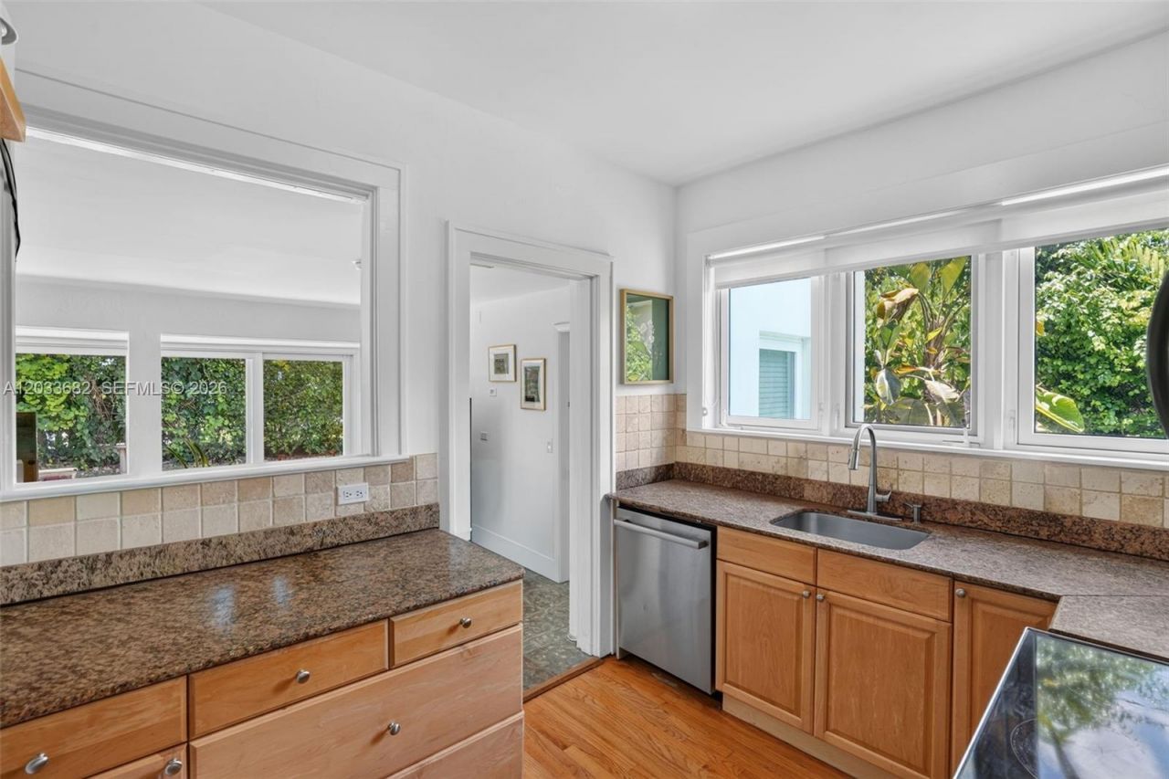 1212 Medina Ave, Coral Gables, FL 33134 Photo