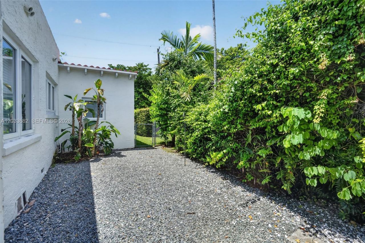 1212 Medina Ave, Coral Gables, FL 33134 Photo