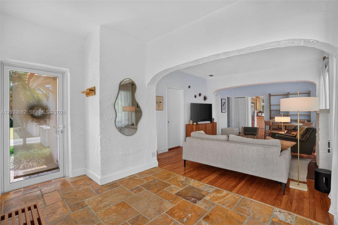 1212 Medina Ave, Coral Gables, FL 33134 Photo