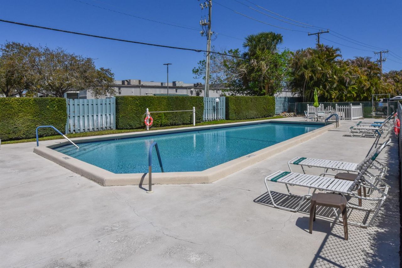 950 S Kanner Highway , Unit 106, Stuart, FL 34994 Photo